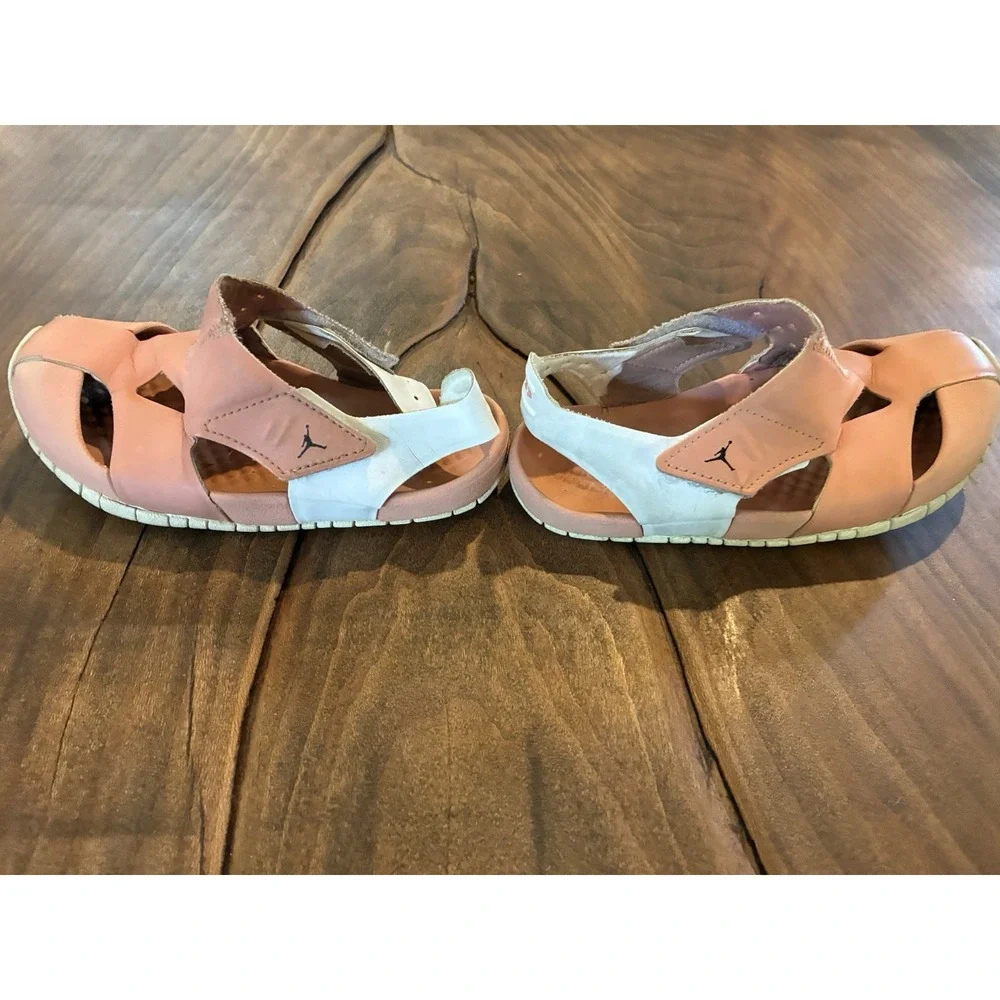Size 10c Pink Jordan Flare Sandal‎ In Used Condition